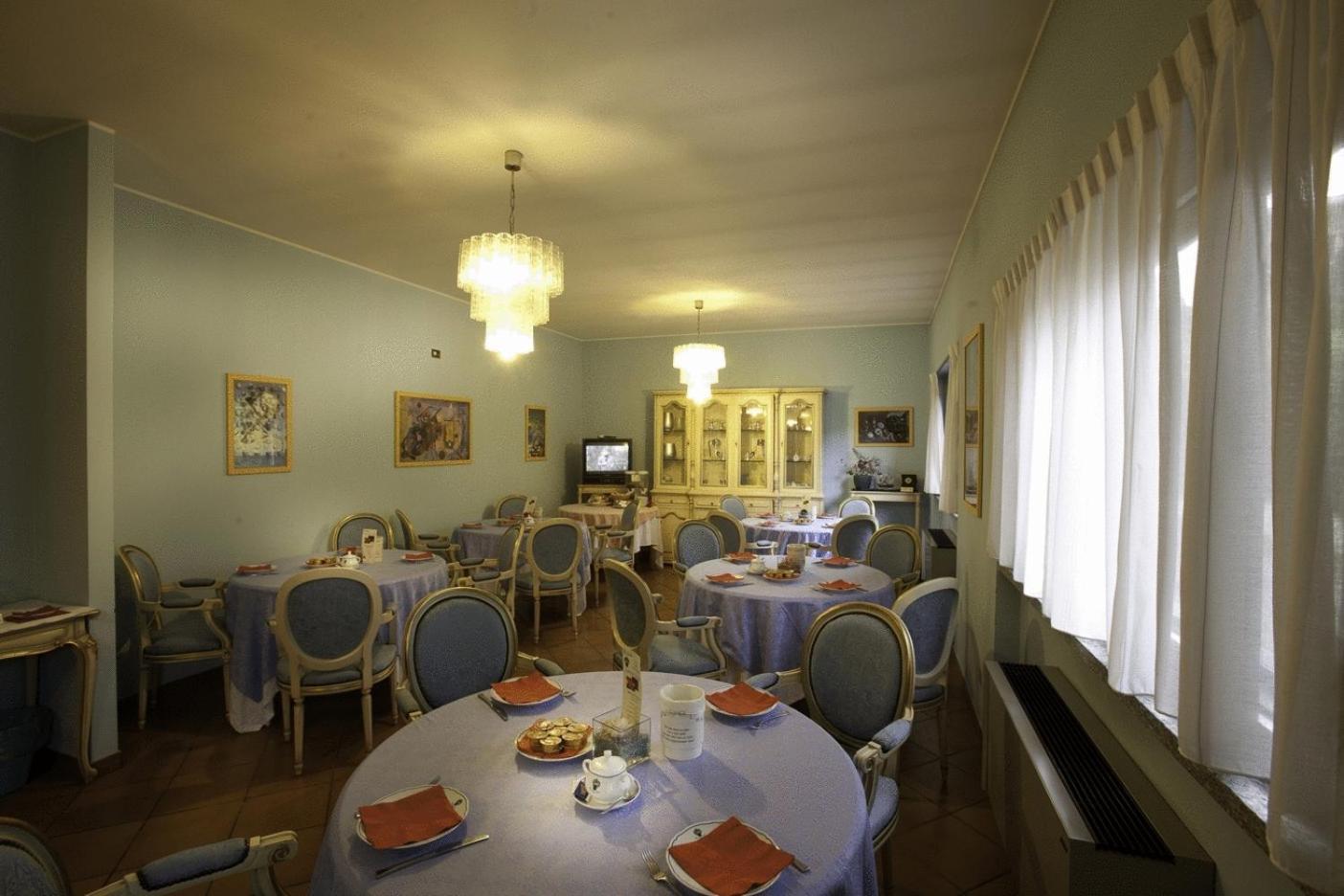 Monguzzo Hotel Nastro Azzurro מראה חיצוני תמונה