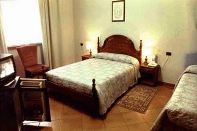 Monguzzo Hotel Nastro Azzurro מראה חיצוני תמונה