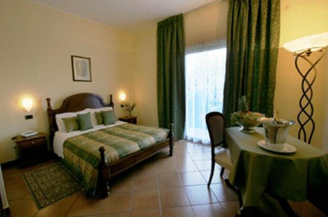 Monguzzo Hotel Nastro Azzurro מראה חיצוני תמונה