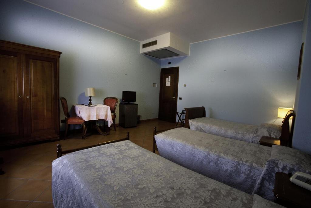 Monguzzo Hotel Nastro Azzurro חדר תמונה